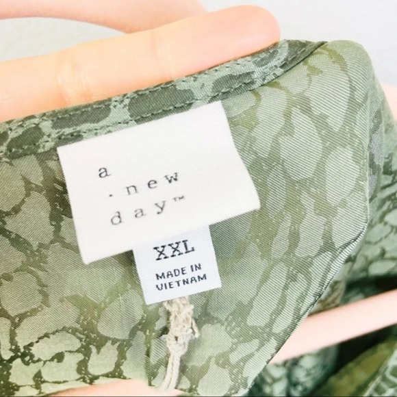A NEW DAY Olive Green Leopard Print Blouse PLUS SIZE XXL - Picture 7 of 10